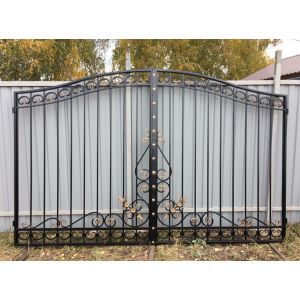 Ворота кованые «Совершенство» металлические арочные